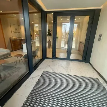 H2o-front Apartment Belgrade