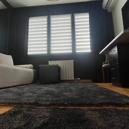 H2o-front Apartment