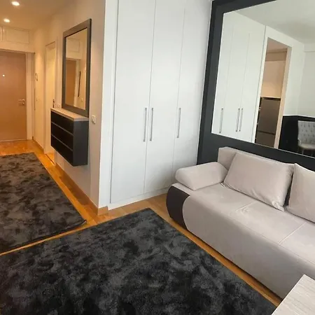 H2o-front Apartment Belgrade